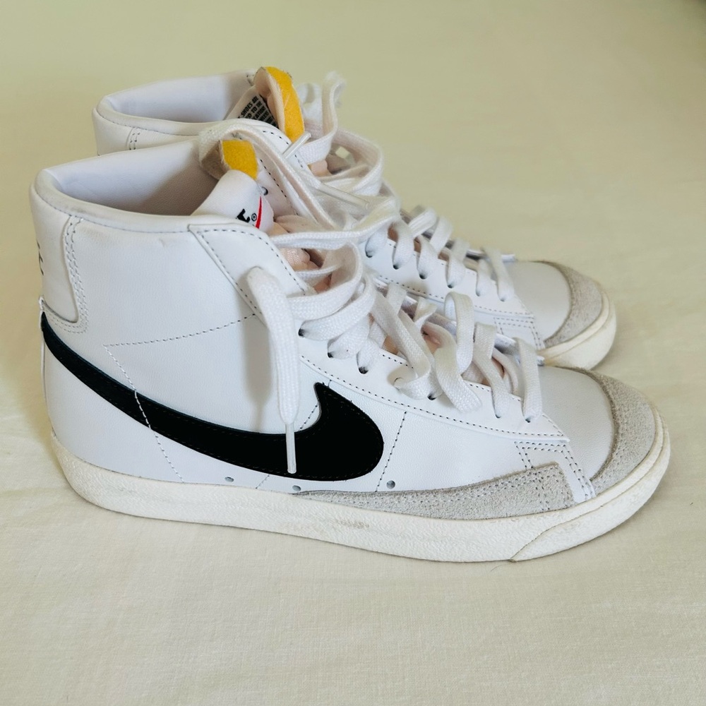 Nike Blazer Mid White with Black Swoosh Women’s size 7 sneakers